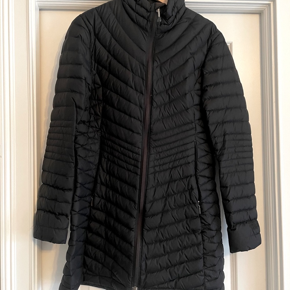 Women’s mountain hardwear light weight parka